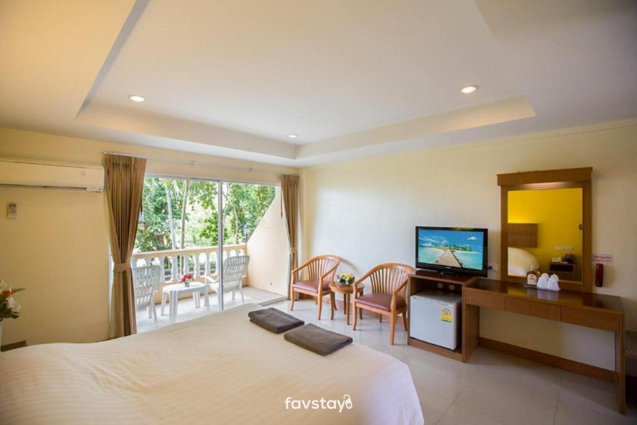 Twin Palms Suites And Residence Pattaya Eksteriør billede