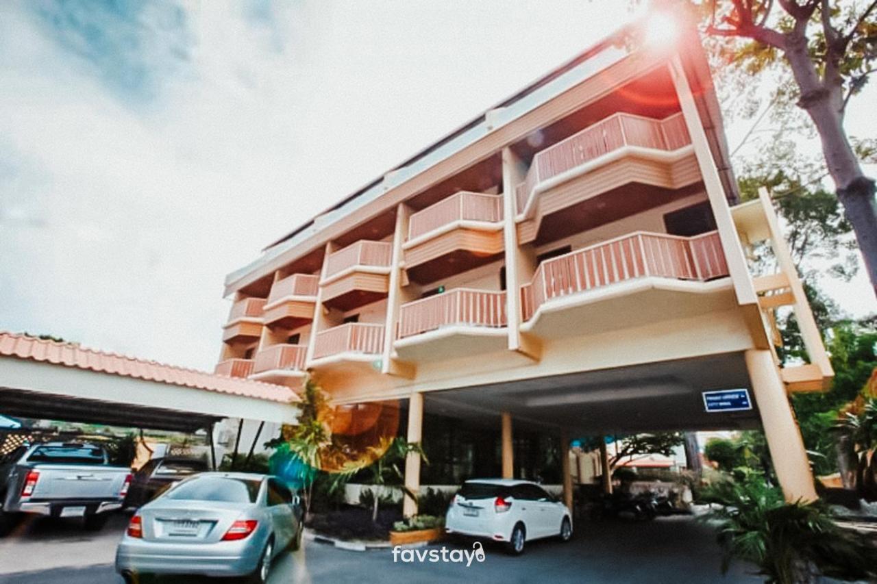 Twin Palms Suites And Residence Pattaya Eksteriør billede