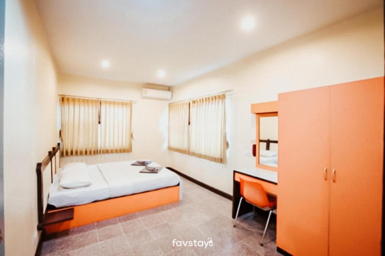 Twin Palms Suites And Residence Pattaya Eksteriør billede