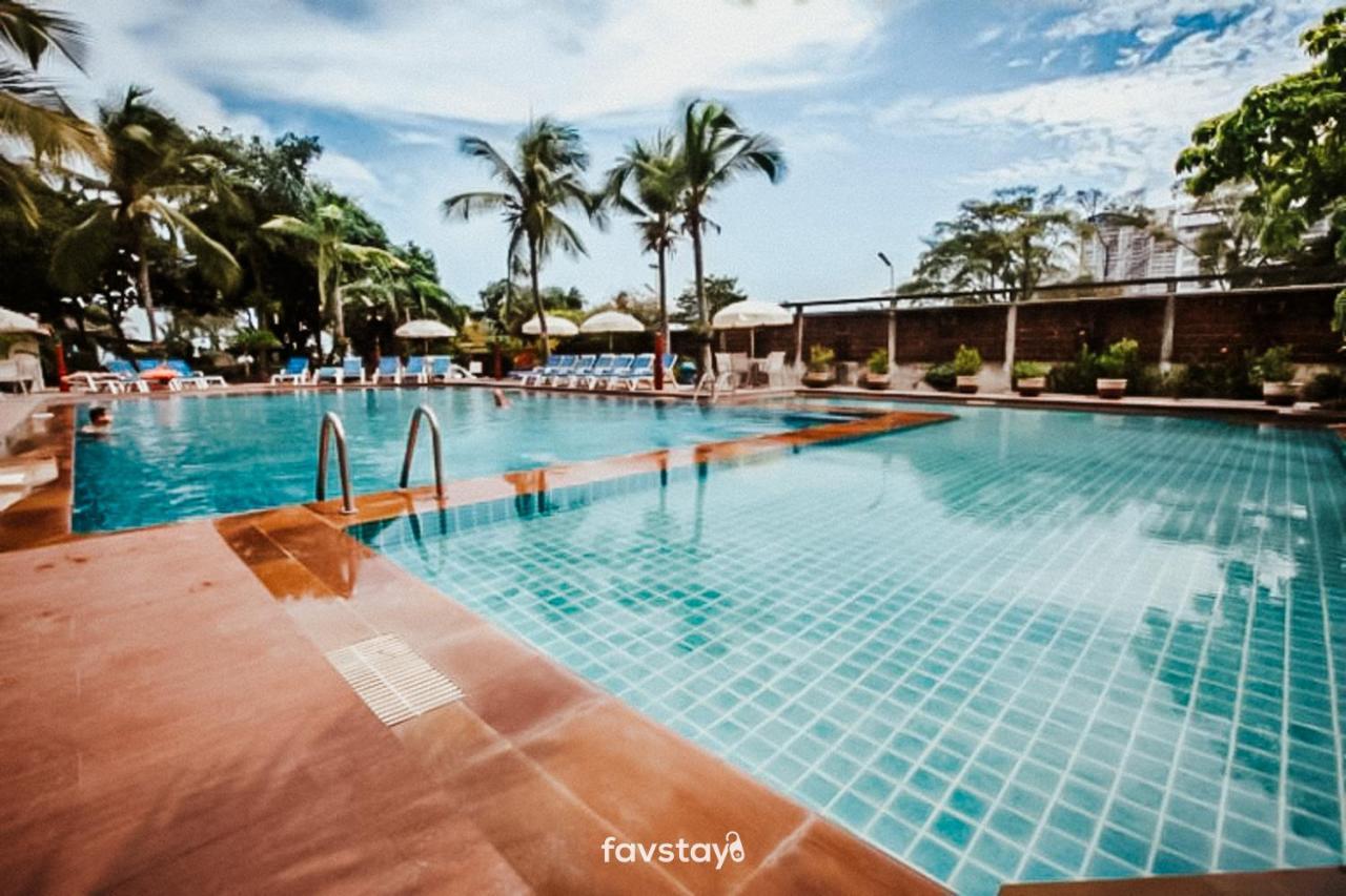 Twin Palms Suites And Residence Pattaya Eksteriør billede
